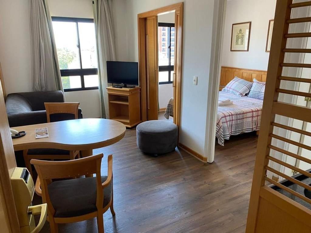Flat Bem Localizado Na Regiao De Pinheiros! Apartamento